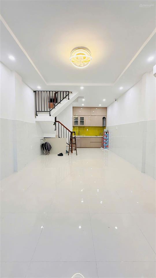 Bán nhà hẻm hòa bình, p. phú thạnh, tp.hcm