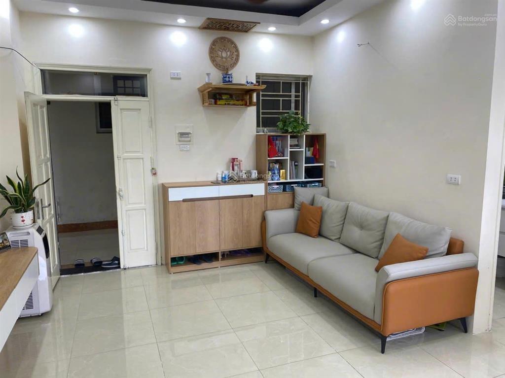 Bán căn hộ cc ct2  kdt định công, dt 64m, 2 ngủ 1vs, có slot ô tô