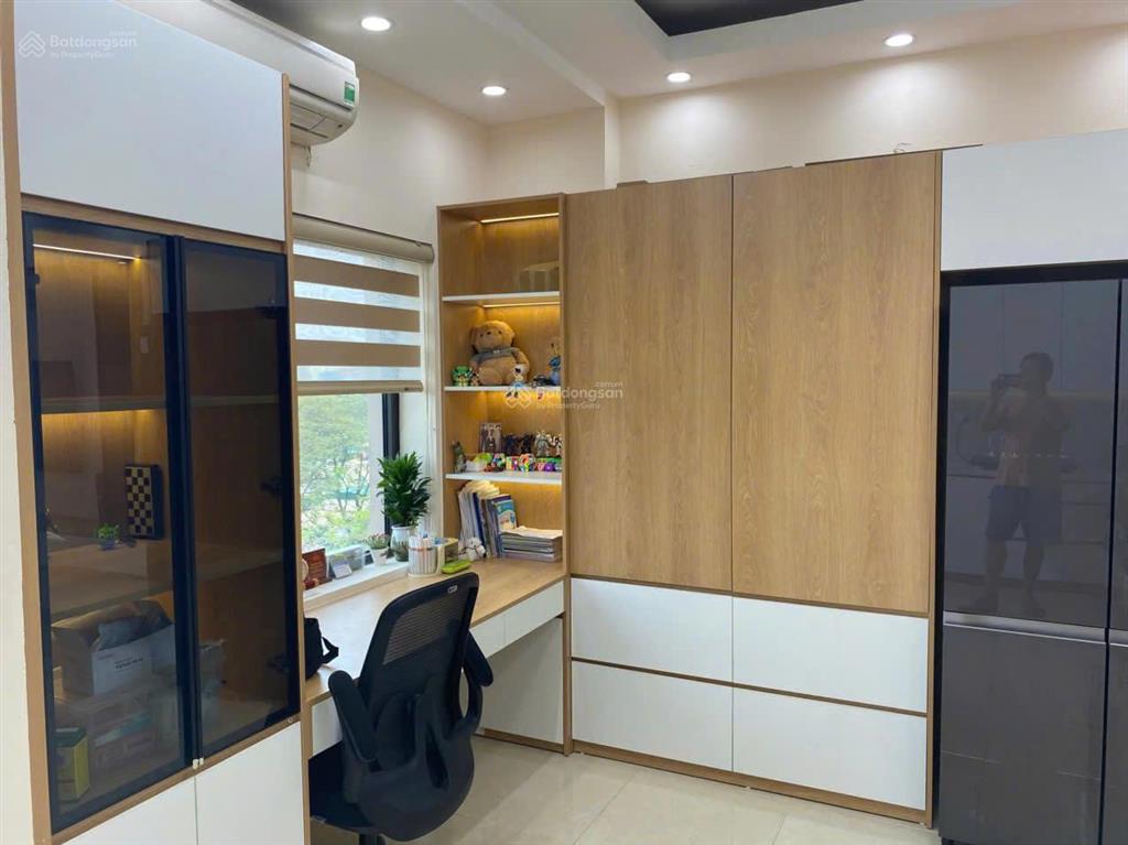 Bán căn hộ cc ct2  kdt định công, dt 64m, 2 ngủ 1vs, có slot ô tô