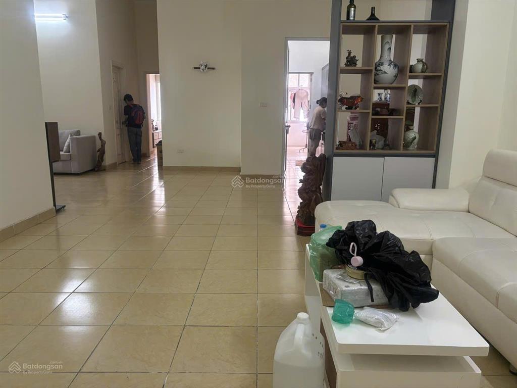 Bán cc 96 định công tòa a, dt 233m2, 3 phòng ngủ, 2 vs, nhà vuông đẹp