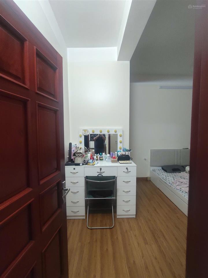 Cho thuê cc kđt định công  diện tích 89m2, thiết kế 3 phòng ngủ, 1 vs, nhà đủ đồ