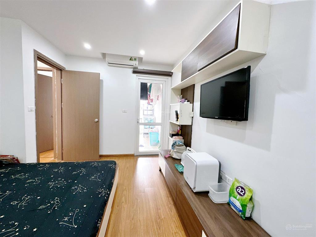 Cho thuê cc az sky  kđt định công, dt 78m2, 2 phòng ngủ, 2 vs, đủ đồ đẹp