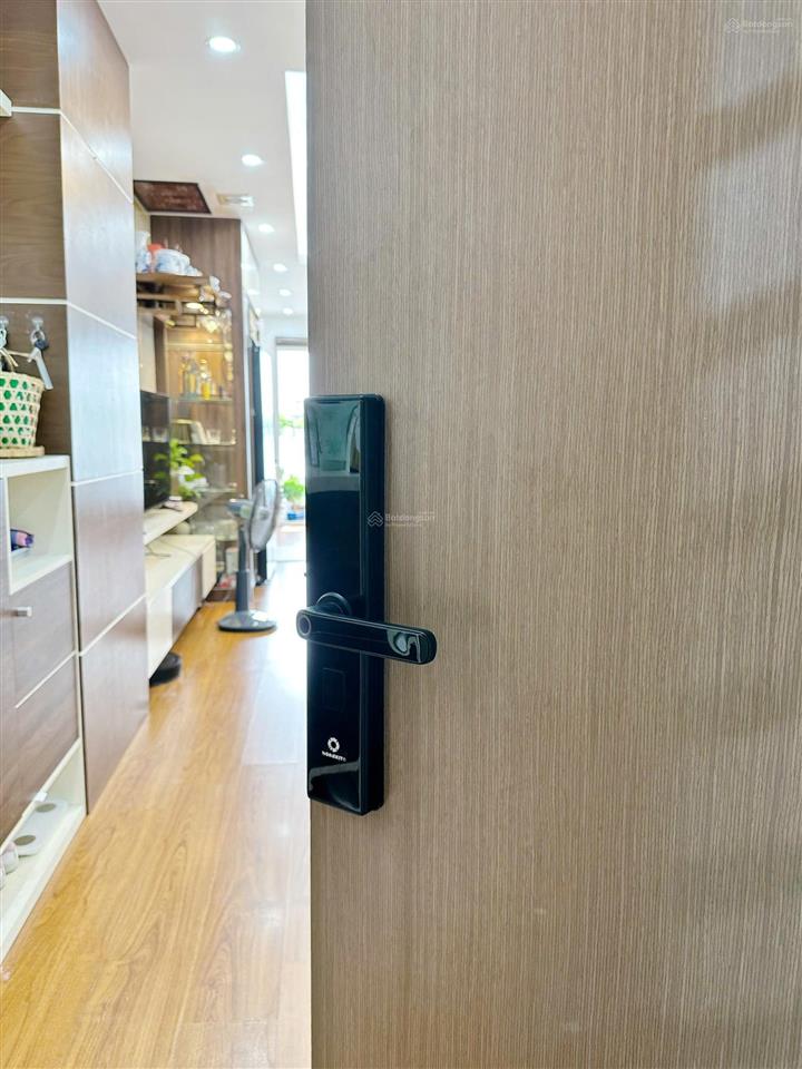 Cho thuê cc az sky  kđt định công, dt 78m2, 2 phòng ngủ, 2 vs, đủ đồ đẹp