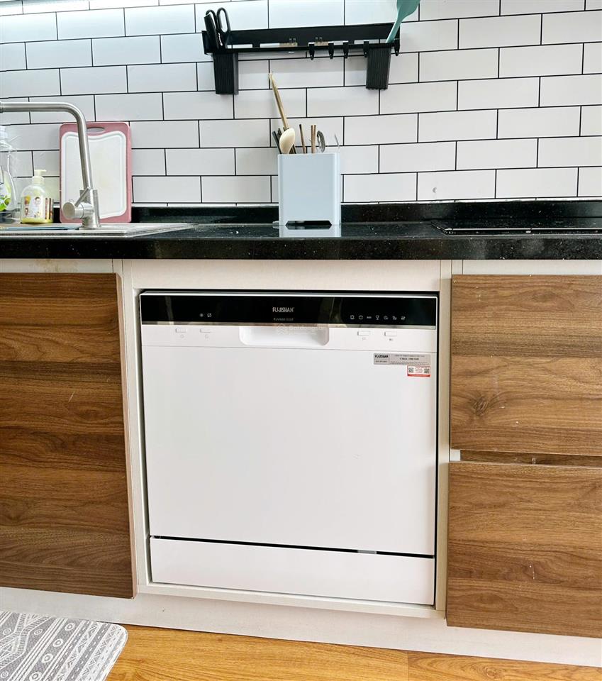 Cho thuê cc az sky  kđt định công, dt 78m2, 2 phòng ngủ, 2 vs, đủ đồ đẹp