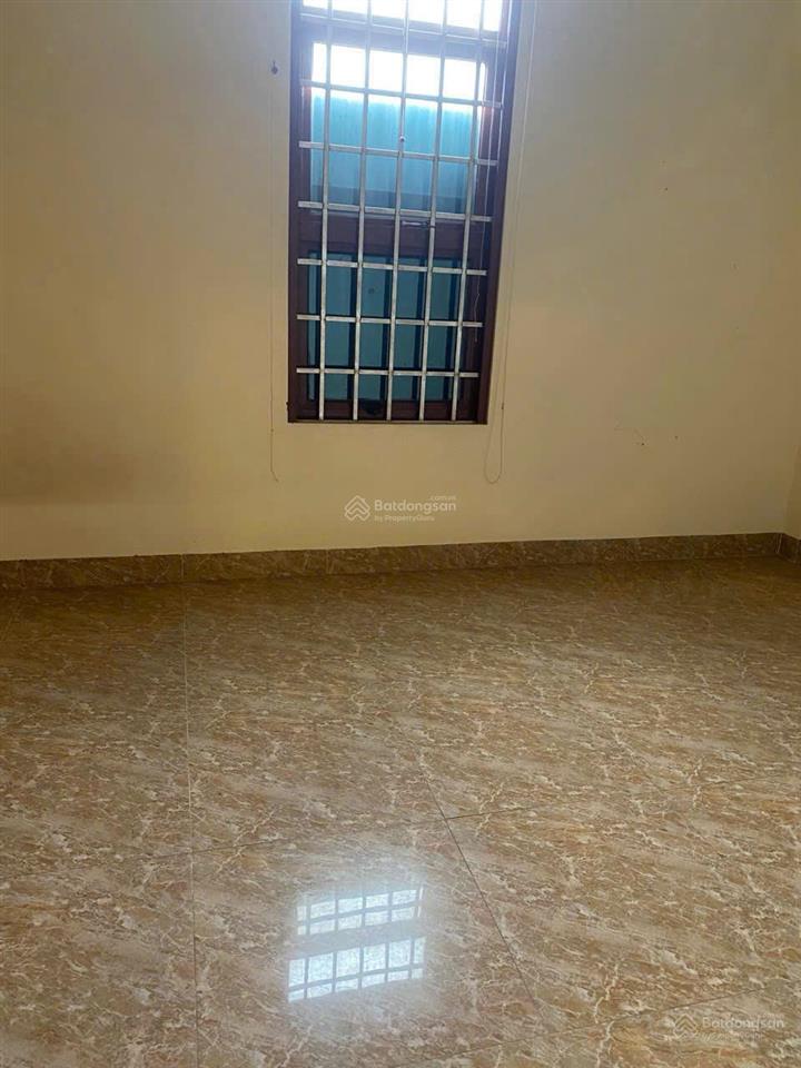 Cho thuê nhà ngõ trần điền,,100m*2,5 tầng, 4 ngủ, 200m ra vành đai 2,5.ngõ ô tô tránh