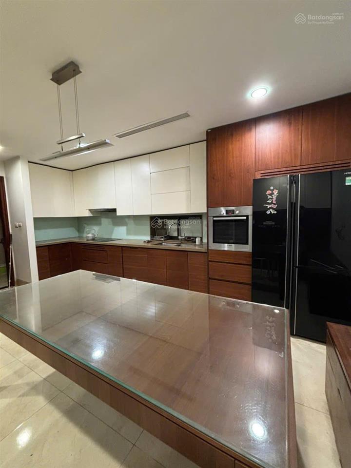 Cho thuê nhà phố lê trọng tấn  thanh xuân, dt 70m* 6 tầng thang máy, đủ đồ có gara để ô tô