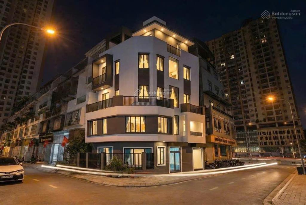 Cho thuê lô góc biệt thự thanh bình  nguyễn cảnh dị, dt 180m, 5 tầng 1 tum, có thang máy