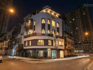 Cho thuê lô góc biệt thự thanh bình  nguyễn cảnh dị, dt 180m, 5 tầng 1 tum, có thang máy