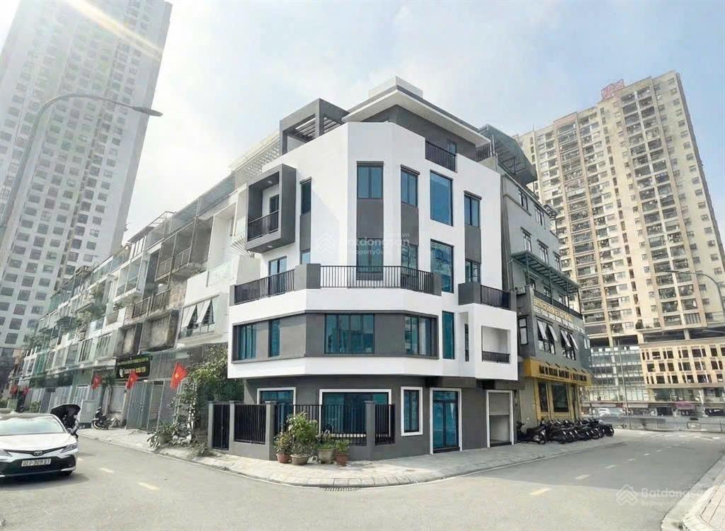 Cho thuê lô góc biệt thự thanh bình  nguyễn cảnh dị, dt 180m, 5 tầng 1 tum, có thang máy