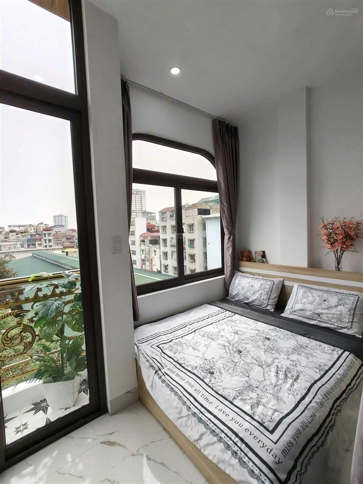 Cho thuê ccmn 2 ngủ ngõ 95 cự lộc, 25m, full đồ, thang máy, 6,2 triệu/th.  0904 043 ***