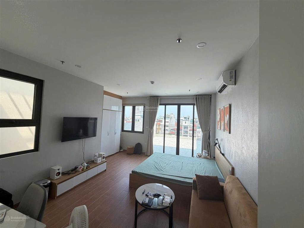 Cho thuê căn hộ mặt phố 174 khương đình, 70m, full đồ, thang máy. cc 0904 043 ***