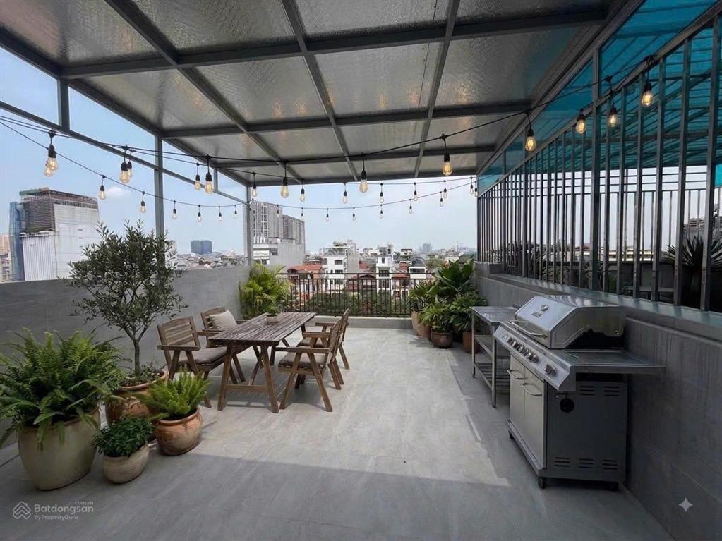 Cho thuê căn hộ mặt phố 174 khương đình, 70m, full đồ, thang máy. cc 0904 043 ***