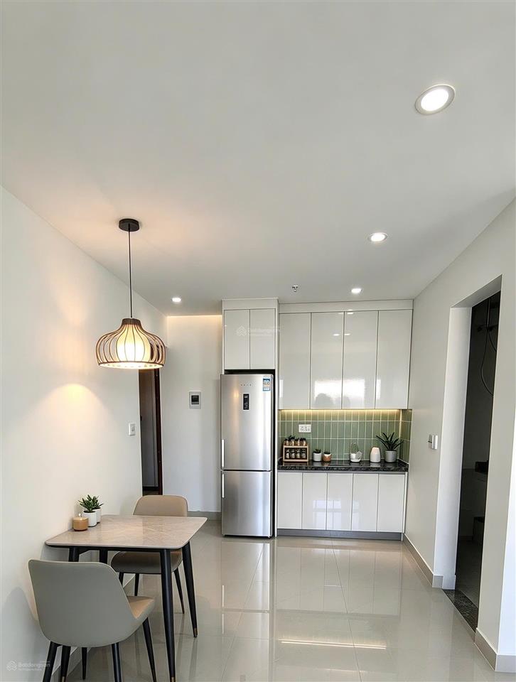Cho thuê ccmn ngõ 154 đình thôn, 30m2 wc khép kín, full đồ, thang máy. đt/zalo 0904 043 ***