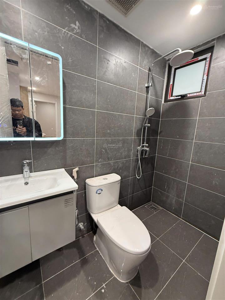 Cho thuê ccmn ngõ 154 đình thôn, 30m2 wc khép kín, full đồ, thang máy. đt/zalo 0904 043 ***