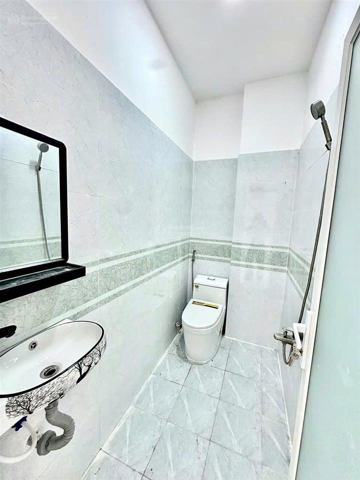 Cần bán nhanh nhà mới 1 lửng 2pn, đường số 6, bình tân, nhà trống vào ở ngay