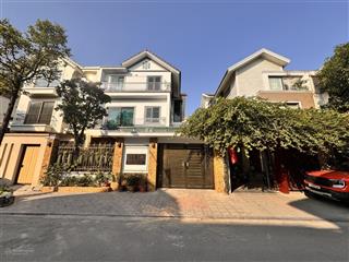 Bán gấp biệt thự văn phú 220m*10m mt*3tthang máygiá rẻ nhất khu 36 tỷsát công viên 365