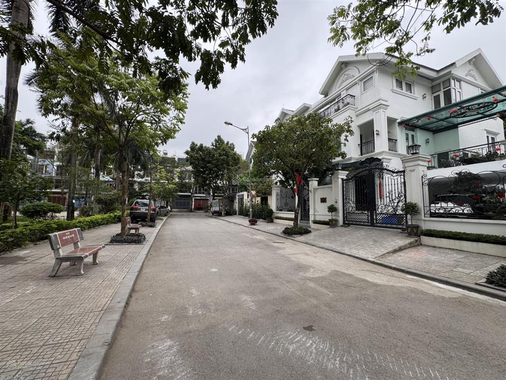 Biệt thự văn phú ngộp bank 160 triệu/m2 view nhìn công viên 260m ô thang máy