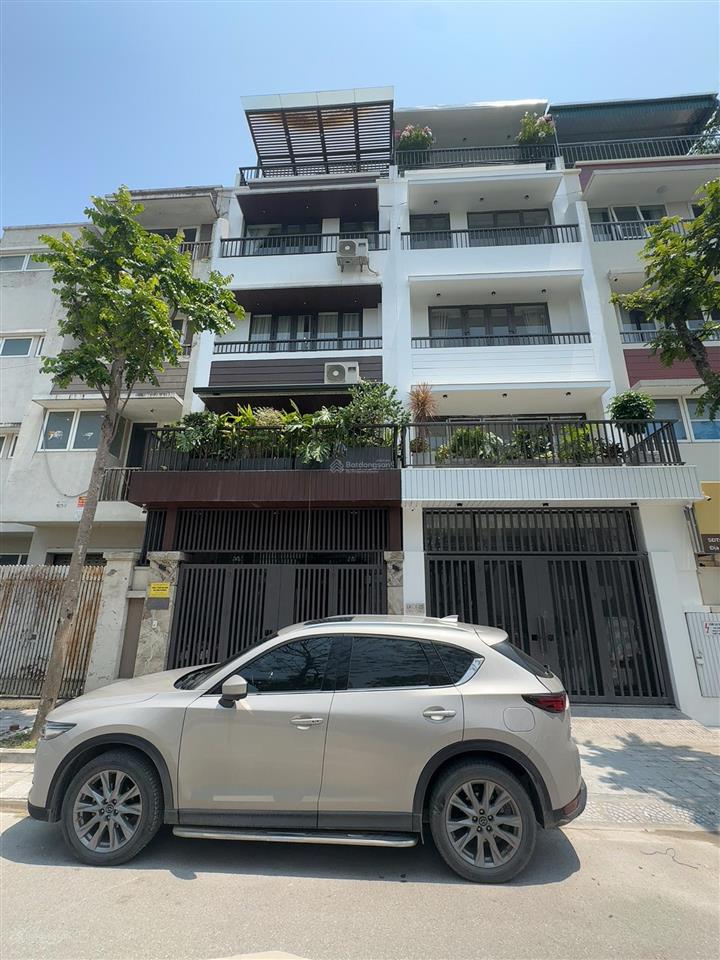 Liền kề an hưng ngộp bank 18 tỷ 83m view hồ và công viên