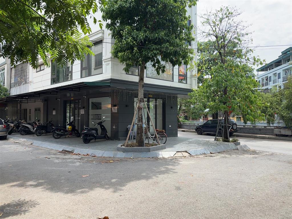 Giảm 50% cắt lỗ hơn 11 tỷ bán gấp căn góc xa la 65m 3 mặt tiền kinh doanh sát chợ