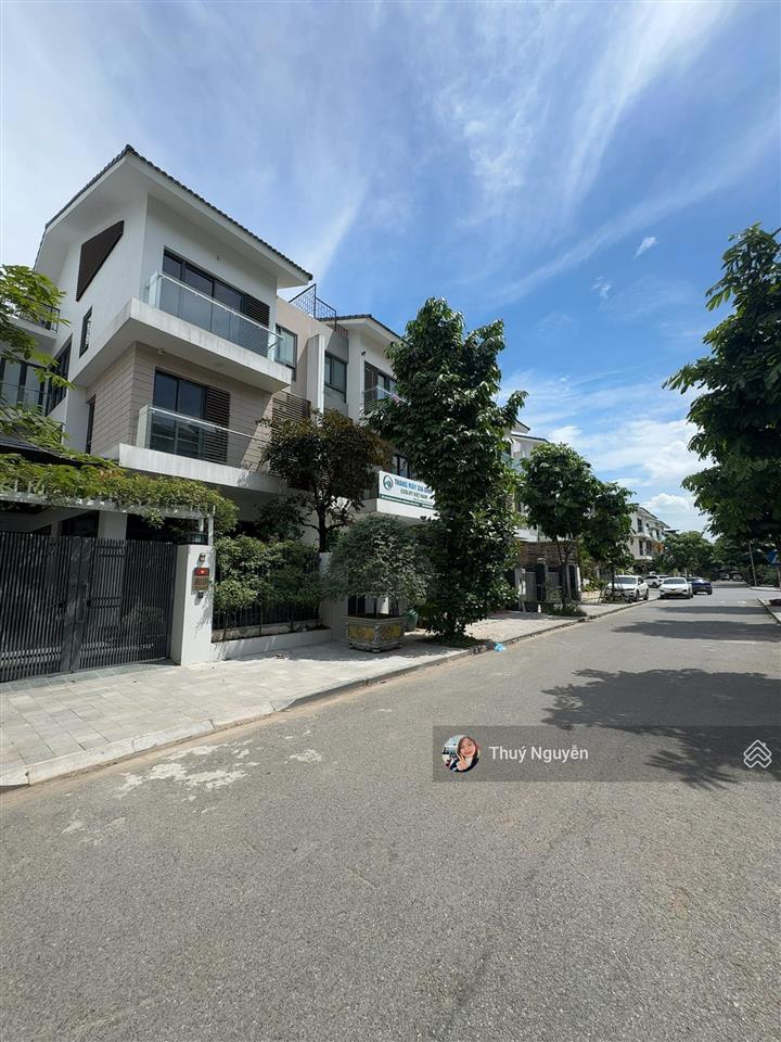 Biệt thự rẻ nhất an vượng 24 tỷ  dương nội 165m2 sổ chuẩn không lỗi cần bán gấp sát hồ thiên văn