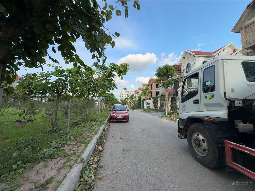 40 tỷ biệt thự view trực diện vườn hồng phú lương 240m²  12m mặt nhà thô