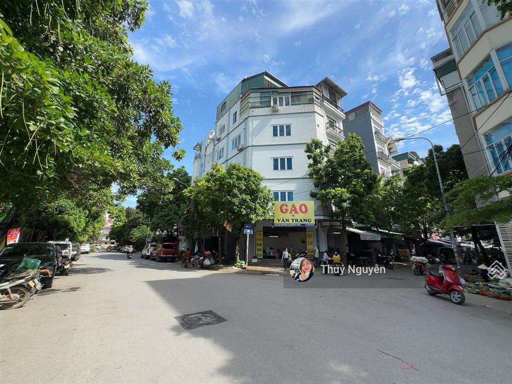 Lô góc lk xa la 65m  11 tỷ  giảm 50% cắt lỗ do vỡ bank