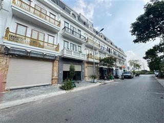 Ngộp bank 12 tỷ liền kề phú lương 90m full nội thất thang máy 2 mặt tiền sát đường đôi