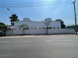 Bán nhà 3 mặt tiền dương công khi, 62m x 150m  kho xưởng mới  hđt 400 triệu/tháng  giá 160 tỷ