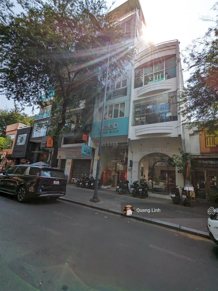 Mặt tiền lý tự trọng  bến thành  8x21m  hđt 180 triệu/tháng  giá 100 tỷ