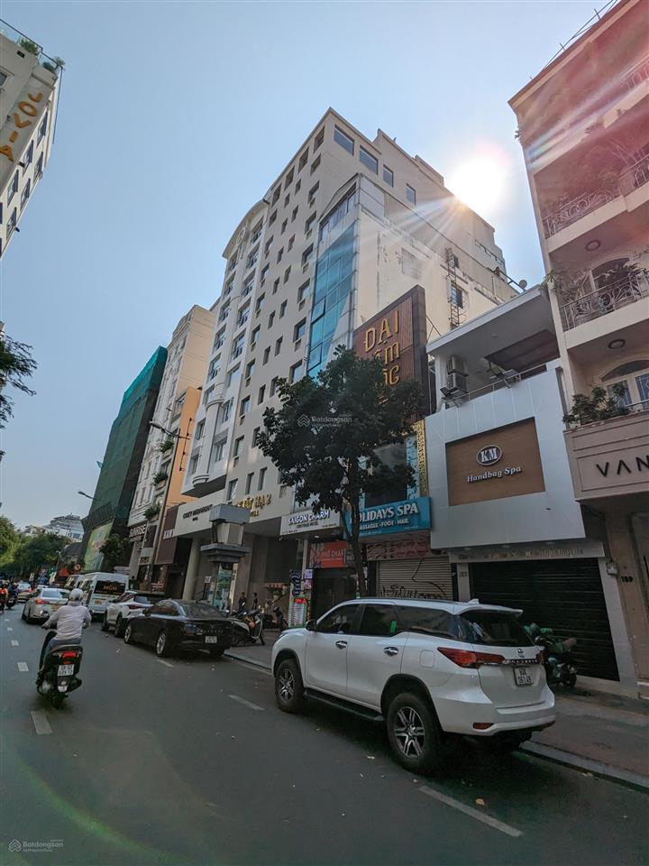 Bán nhà mặt tiền quận 3, đường phạm ngọc thạch, 9.5x19m, 9 tầng, hđt 6 tỷ còn 5 năm, giá 140 tỷ