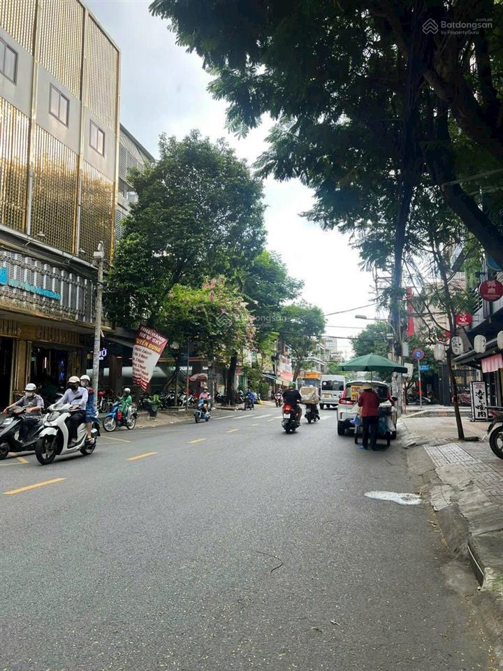 Bán nhà 18a nguyễn thị minh khai  12x17m  5 tầng  100 triệu/tháng  không lộ giới  65 tỷ