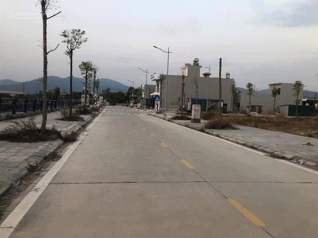 Chính chủ chuyển nhà lên hà nội cần bán lô đất 85m2 tđc bí thượng dân cư đông đúc .