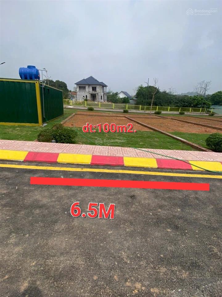Cần tiền mua chung cư cho con nên tôi cắt bán 100m2 mặt tiền 6.5m tại phú cát ngay ql21 hà nội