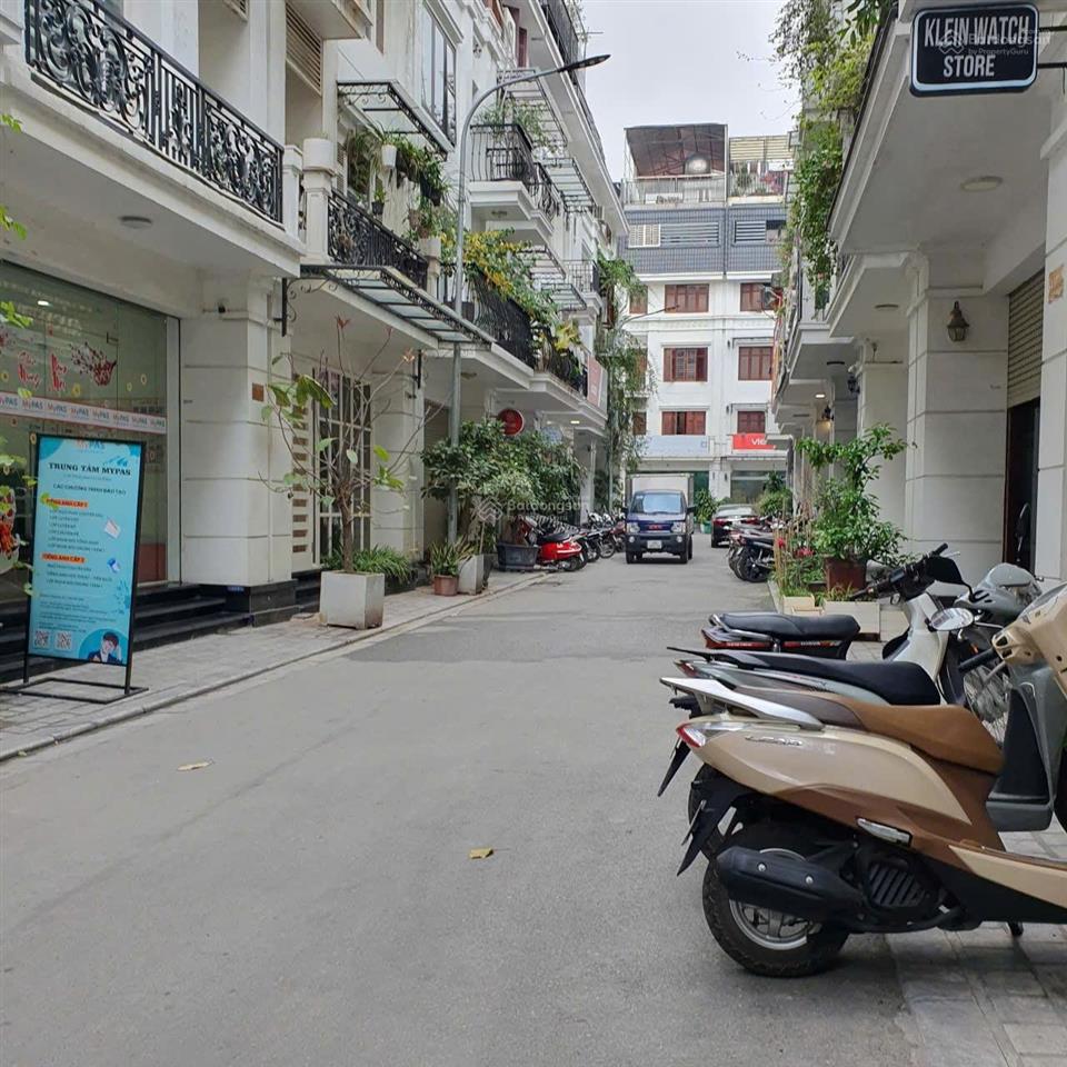 Cho thuê nhà mới khu 90 nguyễn tuân, thanh xuân dt 75m2x5 tầng mặt tiền 5,5m giá rẻ.