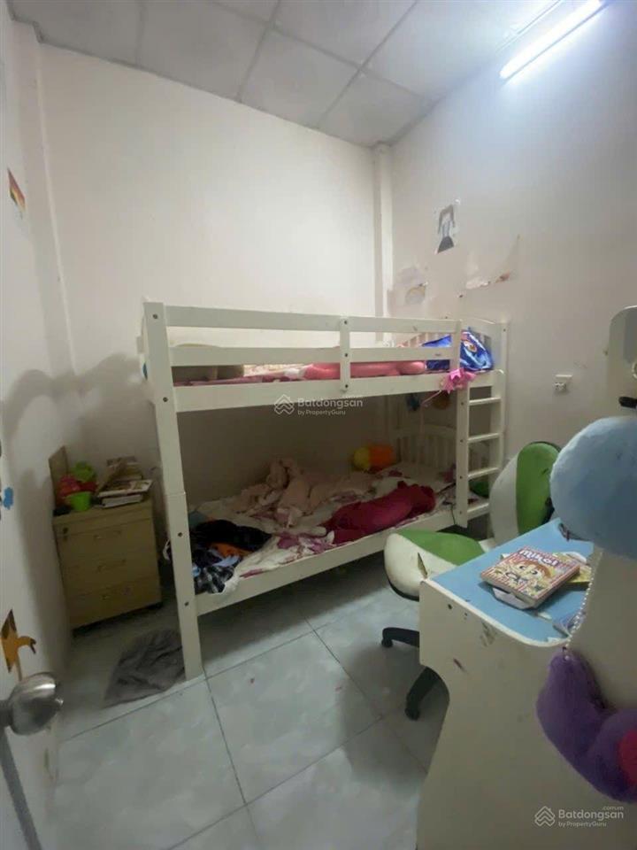Chính chủ gửi linh xuân hẻm thông  2 tầng  54m ngang 5  shr có pn dưới  ở ngay.