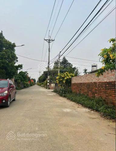 Bán gấp lô đất hơn 100m full thổ cư nằm ngay trục đường lớn
