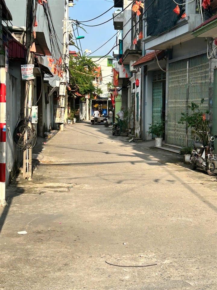 Bán đất đẹp tại 21a, hòa thạch, quốc oai, 1,8 tỷ, 100m2, mặt tiền 5.5m
