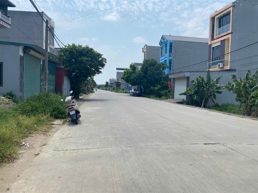 Cần bán lô đất thuộc đồng trạng đoài phương, hòa lạc