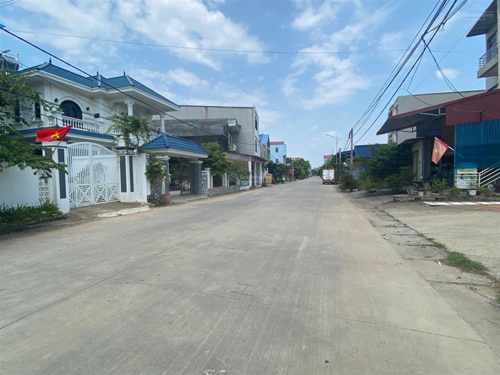 Cần bán lô đất thuộc đồng trạng đoài phương, hòa lạc
