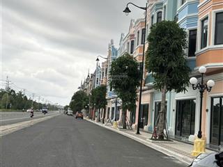 Bán cắt lỗ sâu để trả ngân hàng shop vin phú quốc, 12.5 tỷ, 128.7m2, mặt đường to trung tâm