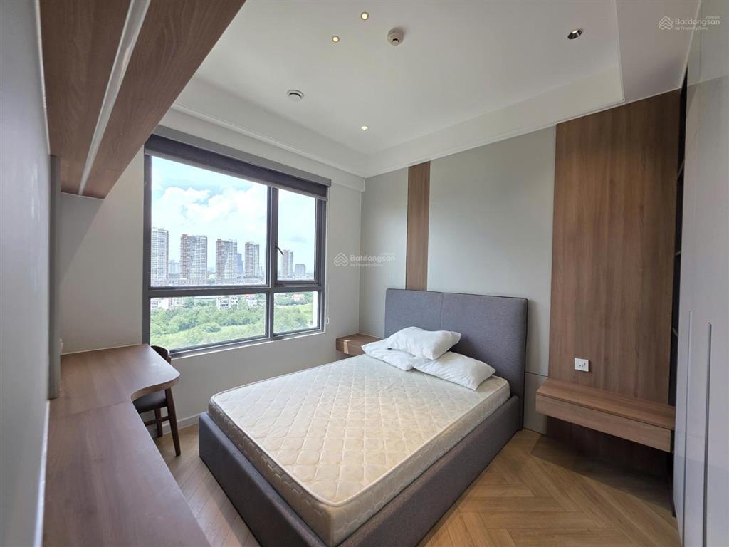 Cho thuê 4pn nhà đẹp, view sông trực diện, landmark 81 pháo hoa, trống sẵn