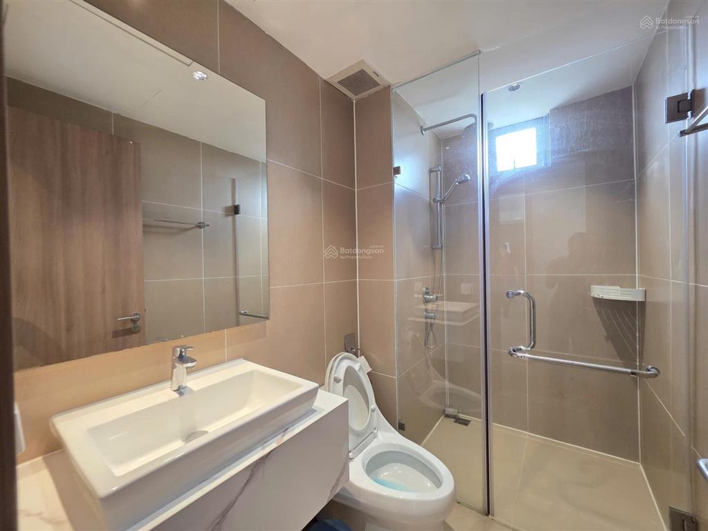 Cho thuê 4pn nhà đẹp, view sông trực diện, landmark 81 pháo hoa, trống sẵn