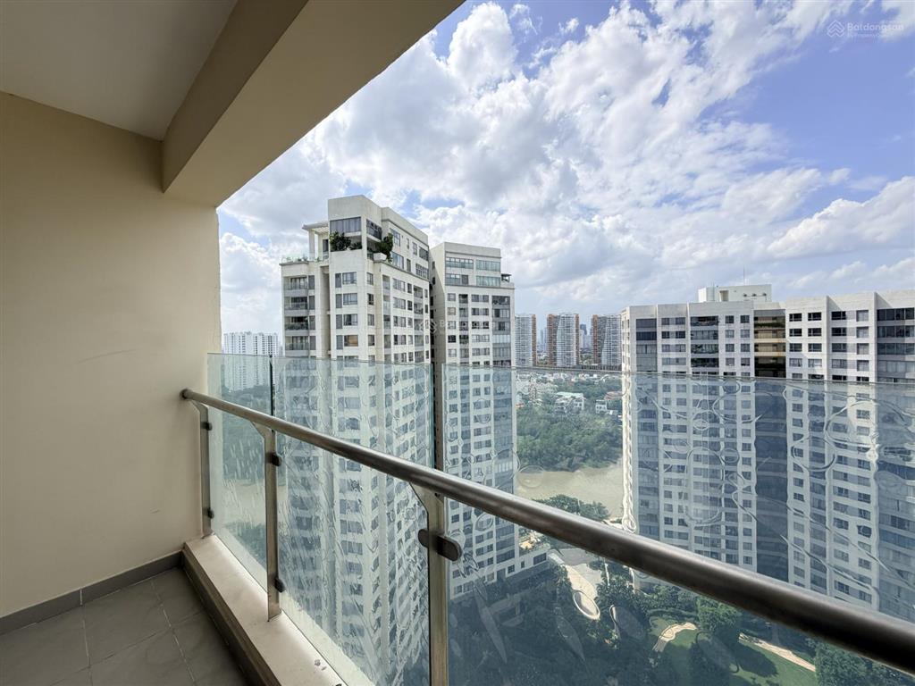 Cho thuê căn 3pn nội thât mới tinh giá tốt đảo kim cương trống sẵn