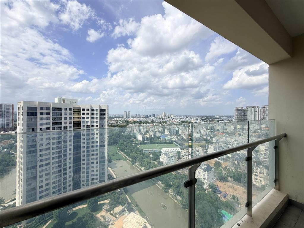 Cho thuê căn 3pn nội thât mới tinh giá tốt đảo kim cương trống sẵn