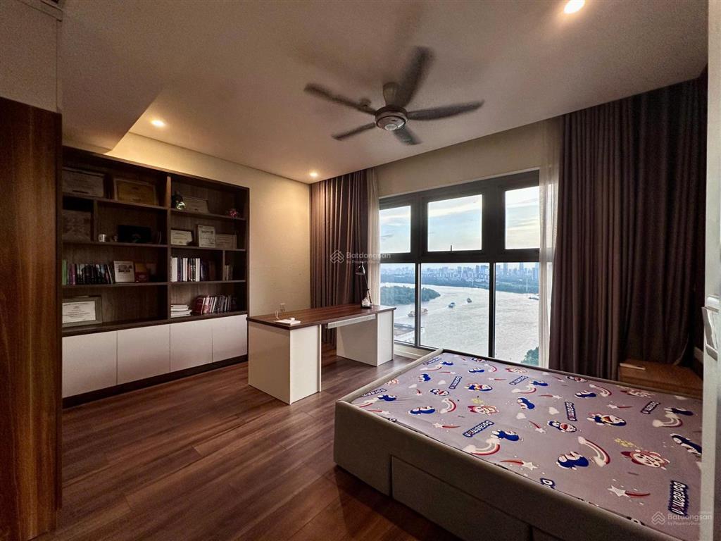 Cho thuê căn 4pn duplex thông tầng đẳng cấp, view sông, quận 1, pháo hoa cực đẹp đảo kim cương