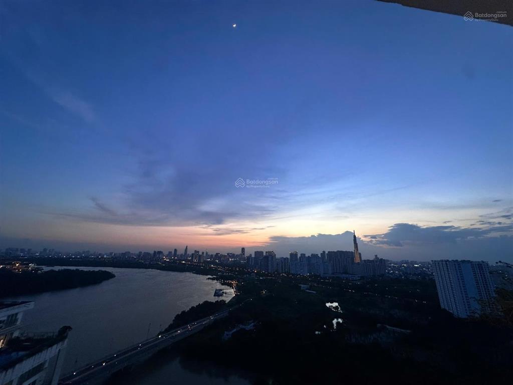 Cho thuê căn 4pn duplex thông tầng đẳng cấp, view sông, quận 1, pháo hoa cực đẹp đảo kim cương