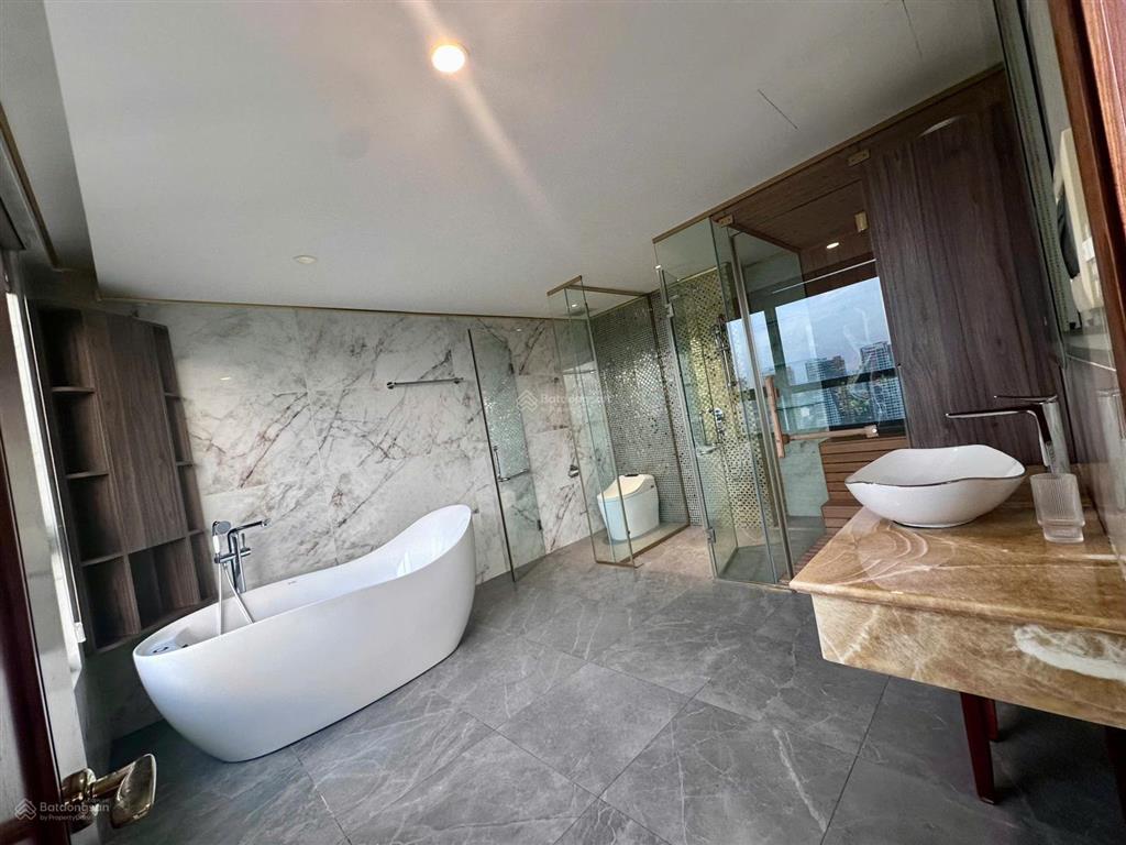 Cho thuê căn 4pn duplex thông tầng đẳng cấp, view sông, quận 1, pháo hoa cực đẹp đảo kim cương