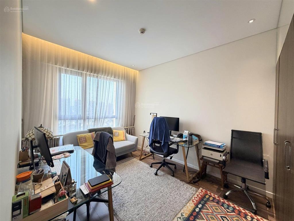 Cho thuê căn 3pn view sông, pháo hoa giá tốt 42 triệu tại đảo kim cương