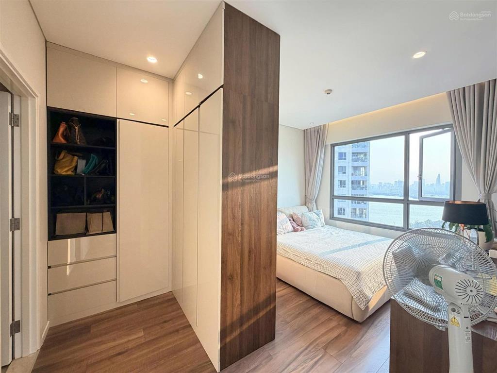 Cho thuê căn 3pn view sông, pháo hoa giá tốt 42 triệu tại đảo kim cương