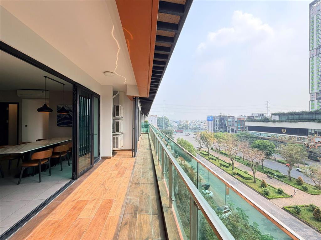 Cho thuê 4pn tầng sân vườn 209m2 feliz en vista đang trống sẵn
